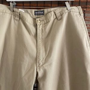 Men’s woolrich khaki pants size 40